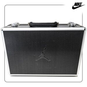 Air Jordan XVII  17 OG Vintage Black Metal Case 2002